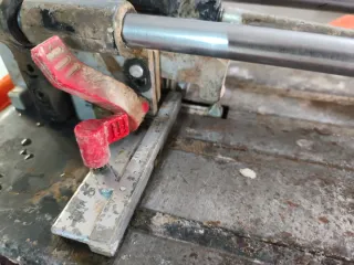 Cortador de cerámica profesional Rubí