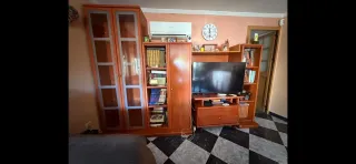 Mueble de salón madera y cristal