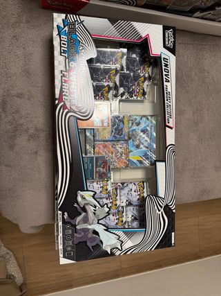 Pokémon TCG: Unova Heavy Hitters Premium Collectio
