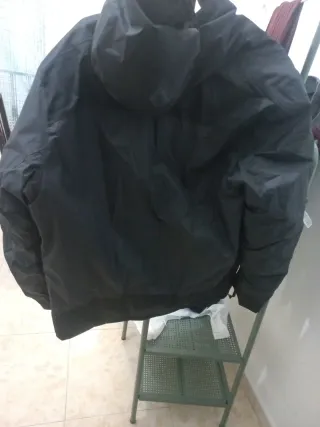 Abrigo Quechua NH500 Negro