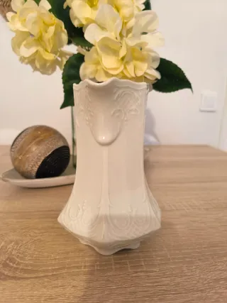 Jarra de porcelana vintage blanca