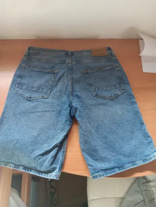Pantalón vaquero corto azul