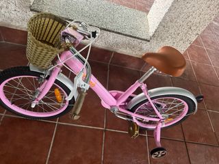 Bicicleta infantil rosa sin usar