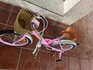 Bicicleta infantil rosa sin usar
