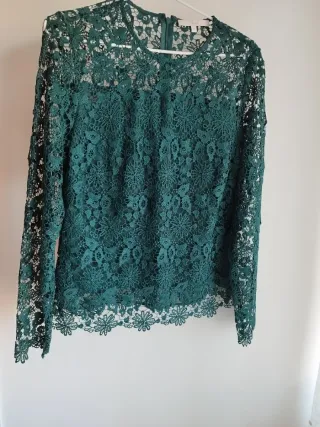 Blusa verde de encaje