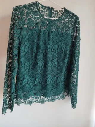 Blusa verde de encaje