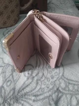 Cartera Guess Rosa con Borla