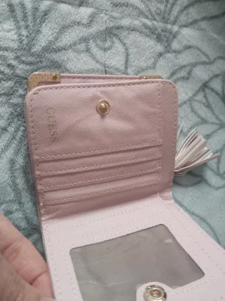 Cartera Guess Rosa con Borla