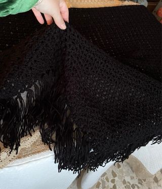 Chal toca toquilla ganchillo negro manton a mano