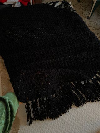Chal toca toquilla ganchillo negro manton a mano