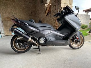 Yamaha TMAX 530 Maxi Scooter Negra