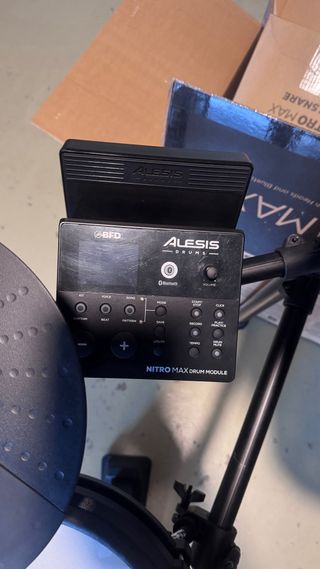 Batería Electrónica Alesis Nitro Max