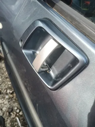 Maneta Izquierda Peugeot 1007