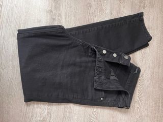 Pantalón vaquero negro Zara