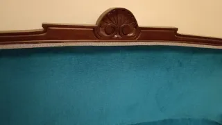 Sillón antiguo terciopelo madera