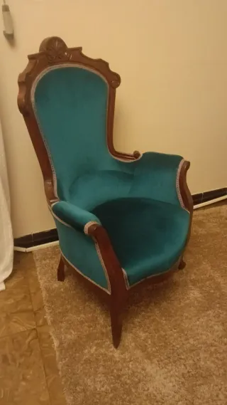 Sillón antiguo terciopelo madera
