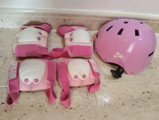 Casco y protecciones patinaje niña 6-9 años