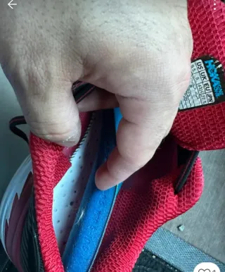 Zapatillas running Hoka Bondi 5, negras y rojas