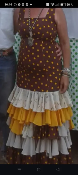 Traje de Flamenca Verde, Blanco....