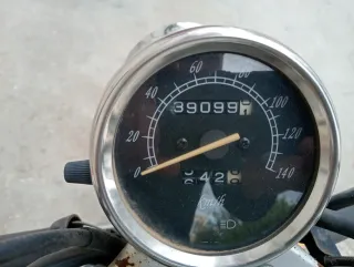 Suzuki Marauder 250cc Negra año 2004 con 39000km.