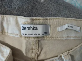 Pantalón vaquero beige