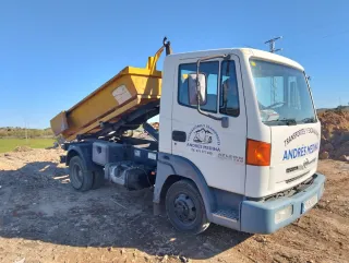 Alquiler Contenedores Escombros y Podas