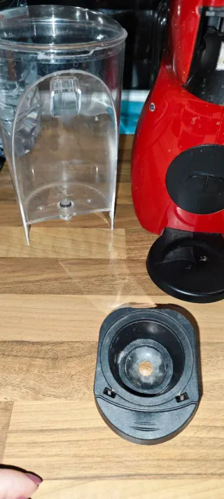 Cafetera cápsulas roja De'Longhi