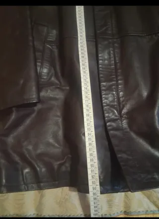 Giaccone uomo in pelle marrone con zip