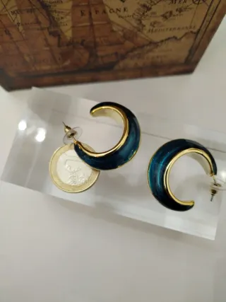 Orecchini mezzo cerchio smaltati