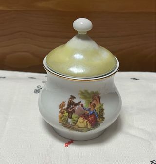 Lechera y azucarero porcelana escena romántica