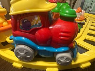 Trenino Chicco con accessori funzionante parla1