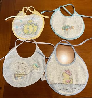 4 Baberos Prénatal Redondos