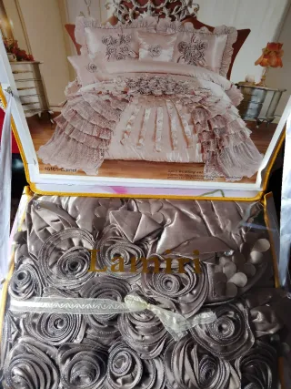 Colcha de lujo. (Cama)