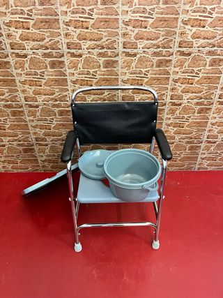 Sillón con inodoro plegable