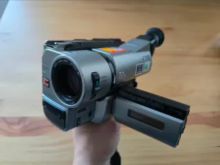 Videocámara Sony Hi8 TRV65E