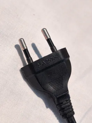 ¡OFERTA! PS4 Slim 500GB + Cable de Alimentación