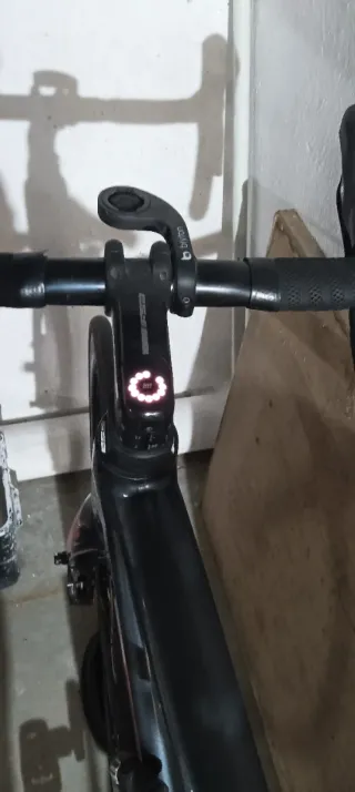 Bicicleta de carretera eléctrica BH core 1400