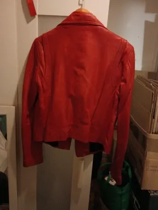 Chaqueta Stradivarius Roja Talla L