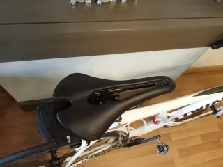 Bicicleta de carretera BTWIN CF700