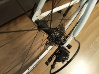 Bicicleta de carretera BTWIN CF700