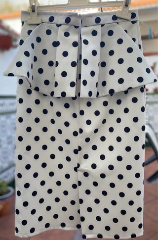 Conjunto de Falda lunares peplum y camisa