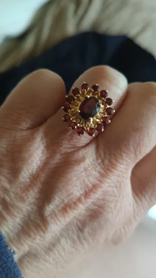 Sortija y Anillo Granates Oro
