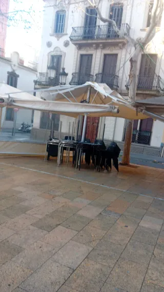 Bar restaurante con terraza