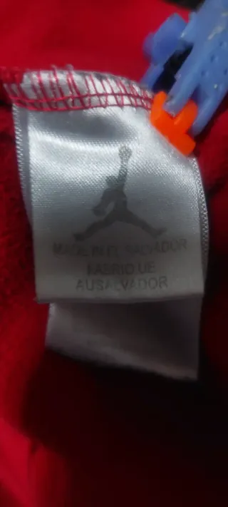 Sudadera con capucha roja París