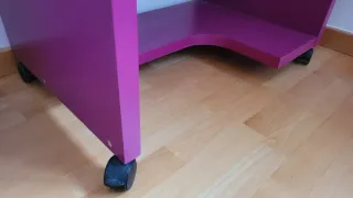 Tavolo da studio per bambini rosa