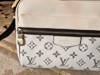 Bolso bandolera Louis Vuitton blanco