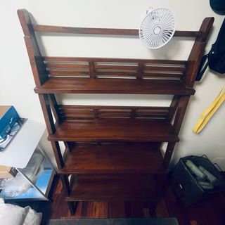 Estantería de madera