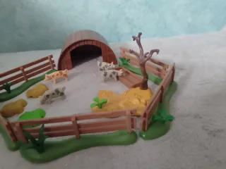 Granja Playmobil con Cerdos BB