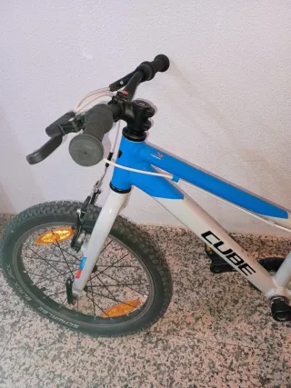 Bicicleta Infantil CUBE 18 pulgadas