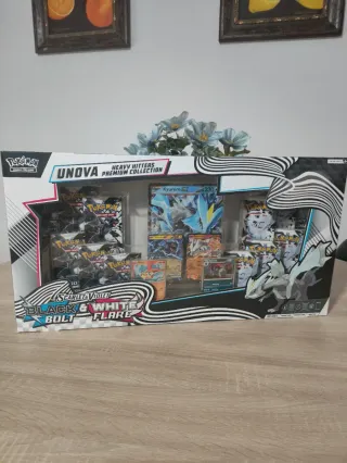 Caja Pokémon Unova Heavy Hitters Premium